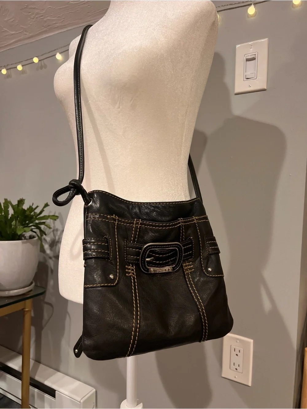 Tignanello Black Leather Crossbody with Contrasting Stitching